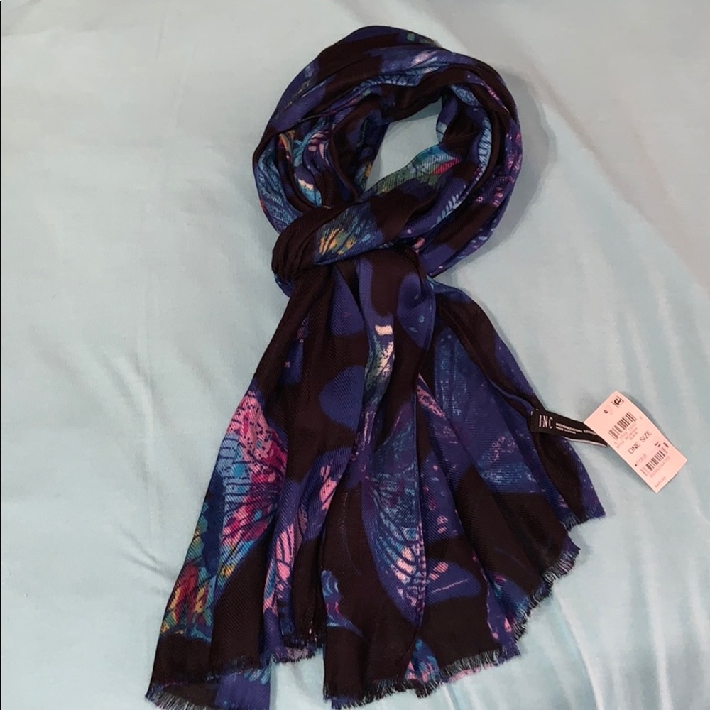 NWT❗️I•N•C Butterfly scarf